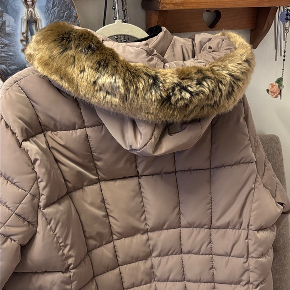 Calvin Klein Very Warm Coat - Picture 3 of 7